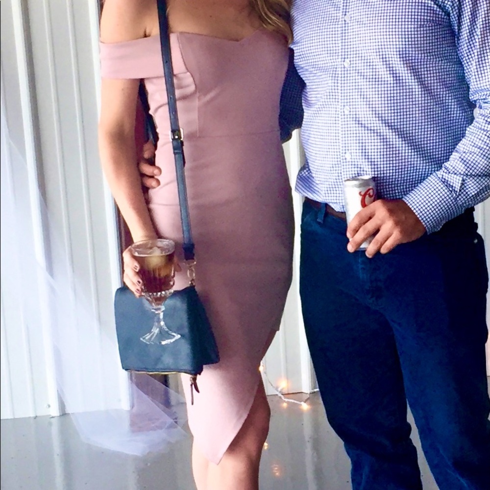Light pink midi dress off the shoulders